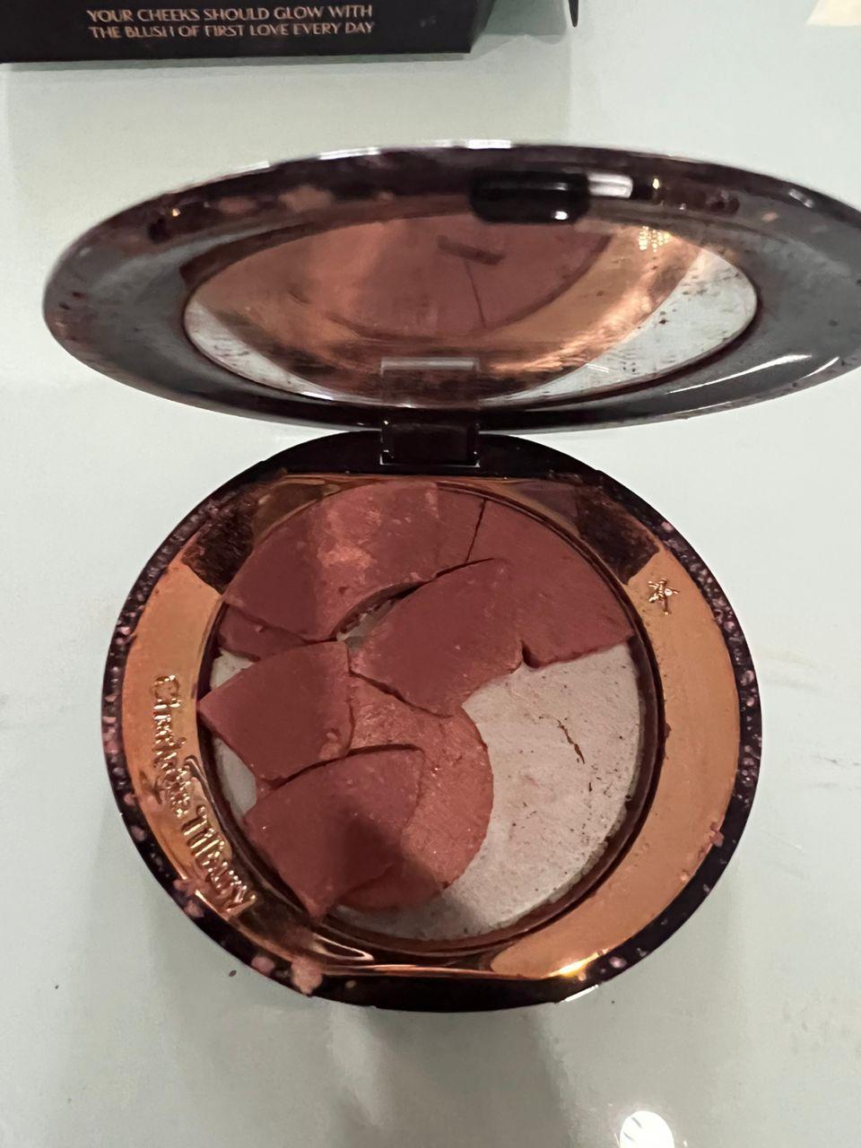 Charlotte Tilbury CHEEK TO CHIC WALK OF NO SHAME [DEFECT ITEM]