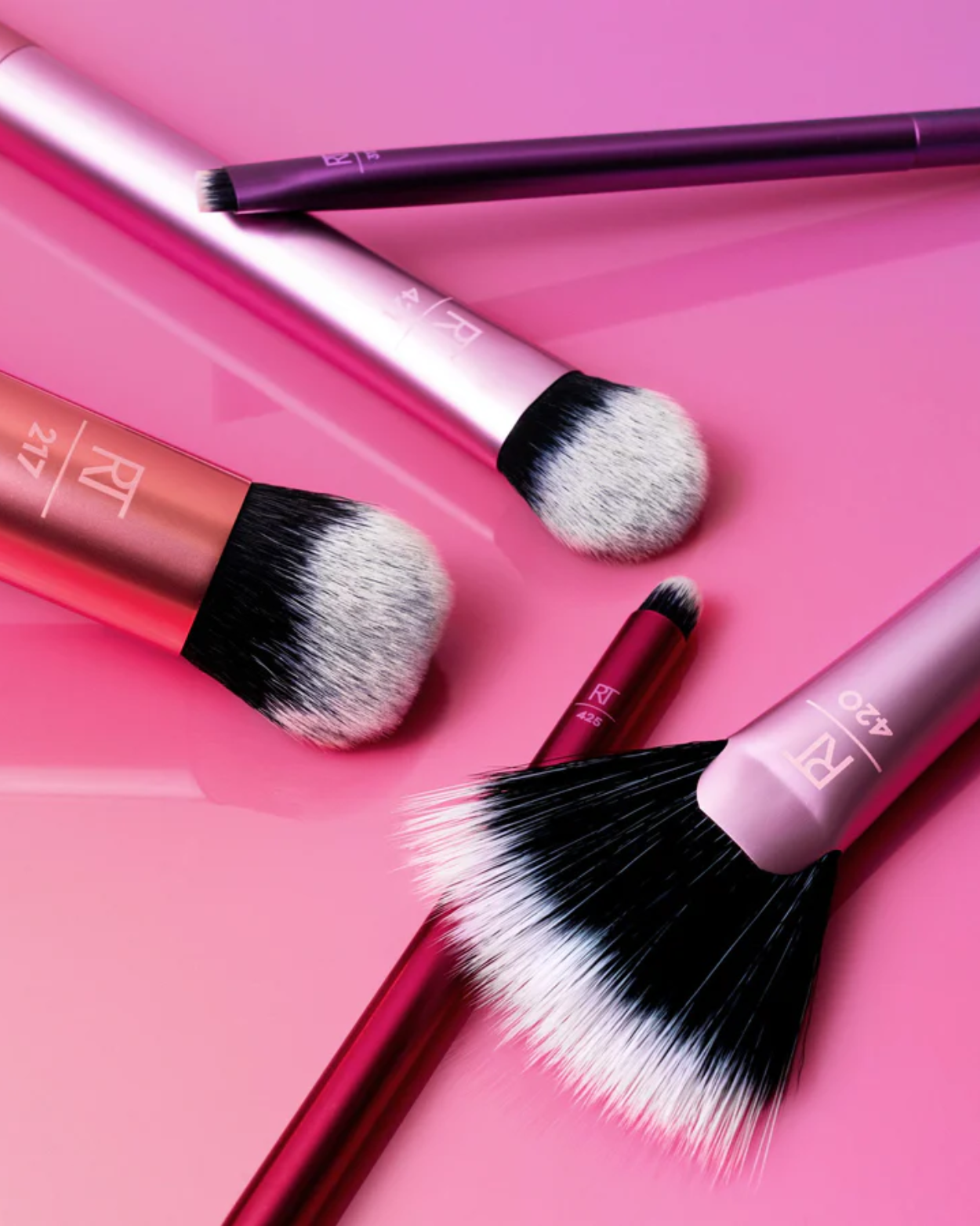 REAL TECHNIQUES Artist Essentials Makeup Brush Set